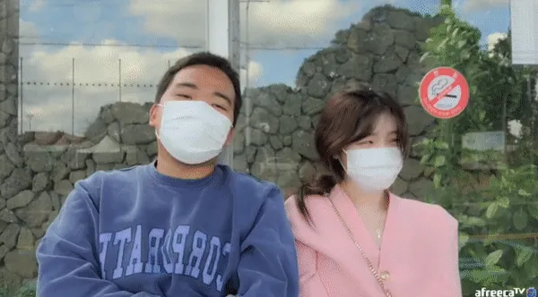 염짱다 정류장.gif.webp