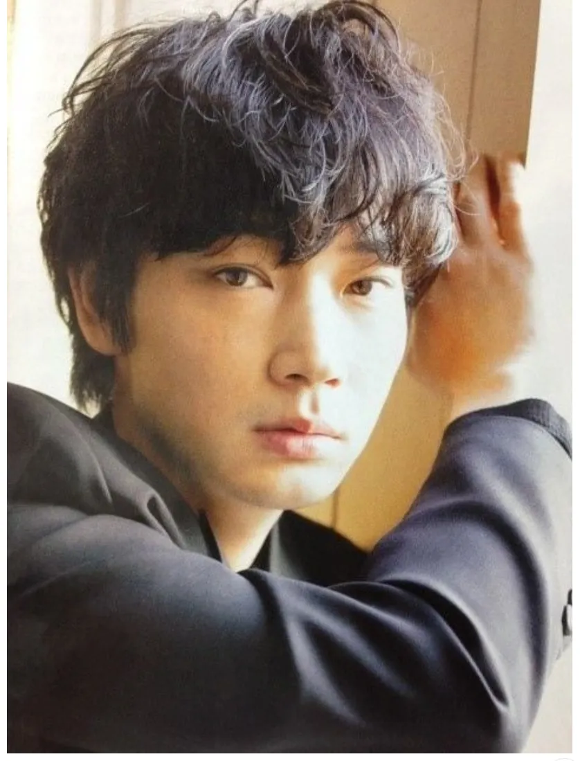 2039239845_PN7mkuXt_HadqAsYWhv6BfRM5.png.webp