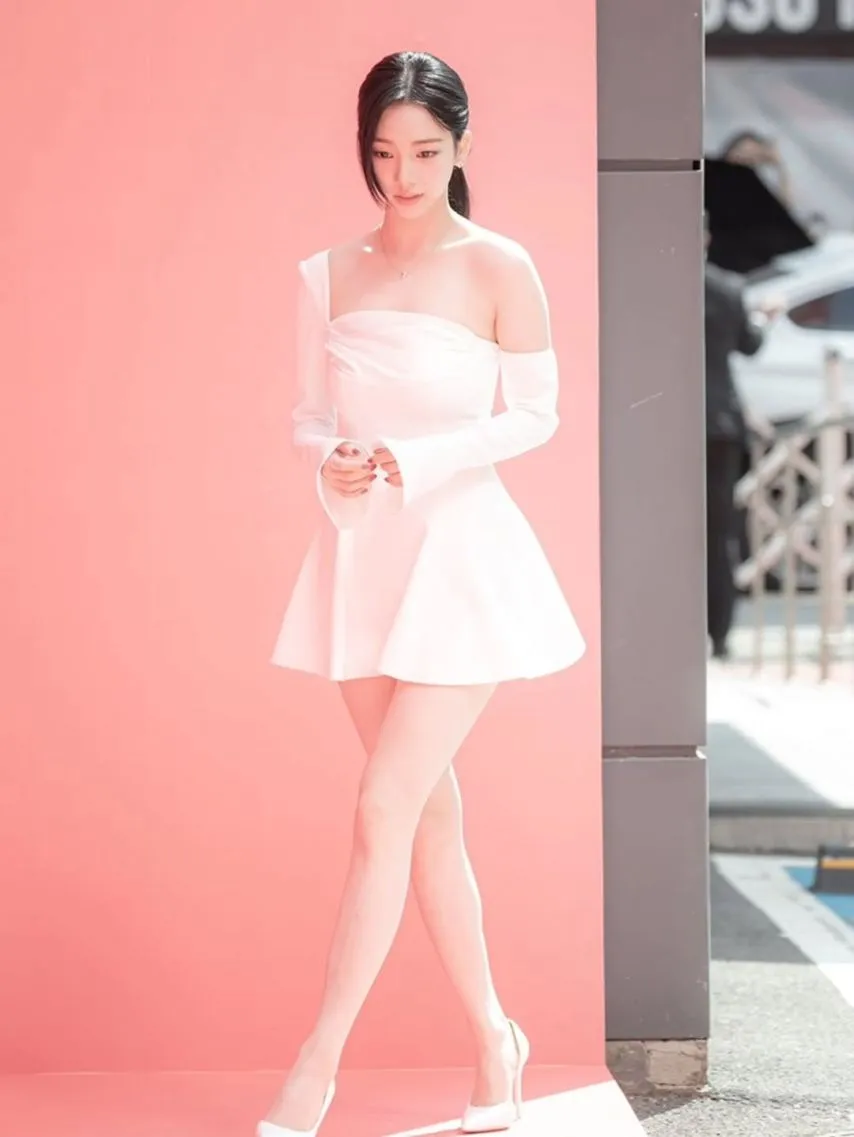 1930735395_VuZp9lLJ_I17PehxcfUkT6Nt5.jpg.webp