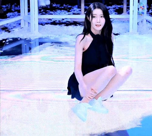 16얼빨보1892.gif.webp