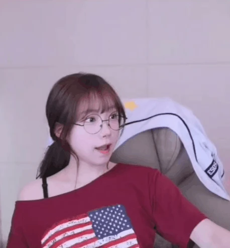 2c7703b03f3d42d89437d66ee7132a1e.gif.webp