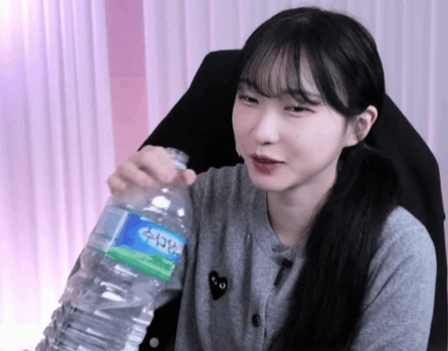 20251012_015444.gif.webp